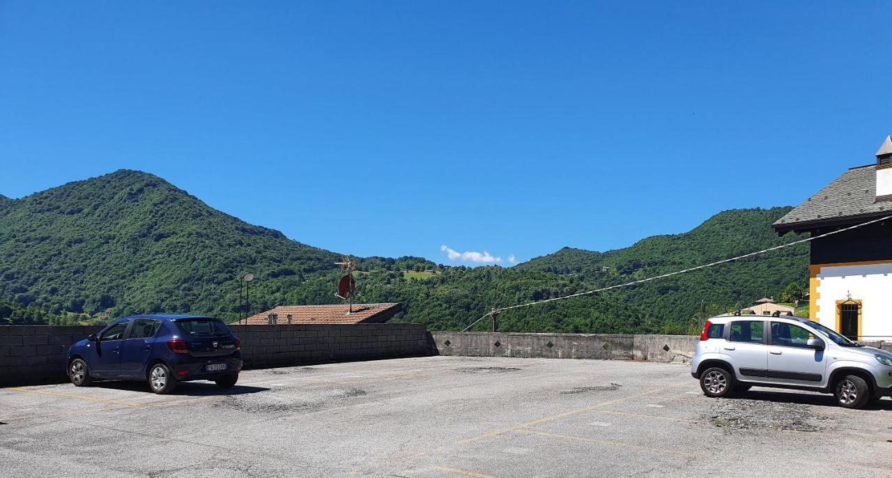 Mansarda Fra Monte E Lago Apartment Esino Lario Bagian luar foto