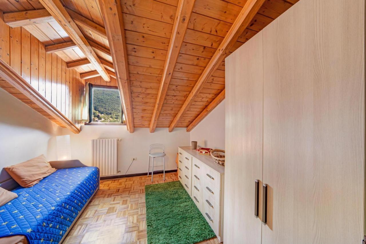 Mansarda Fra Monte E Lago Apartment Esino Lario Bagian luar foto