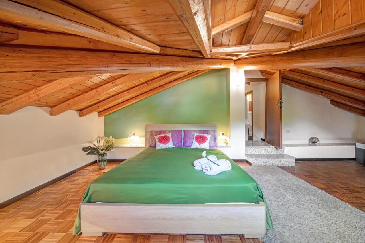 Mansarda Fra Monte E Lago Apartment Esino Lario Bagian luar foto