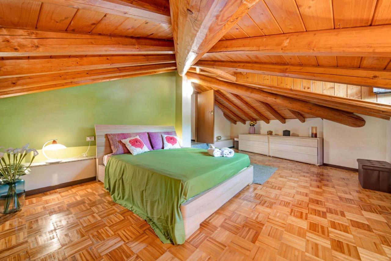 Mansarda Fra Monte E Lago Apartment Esino Lario Bagian luar foto