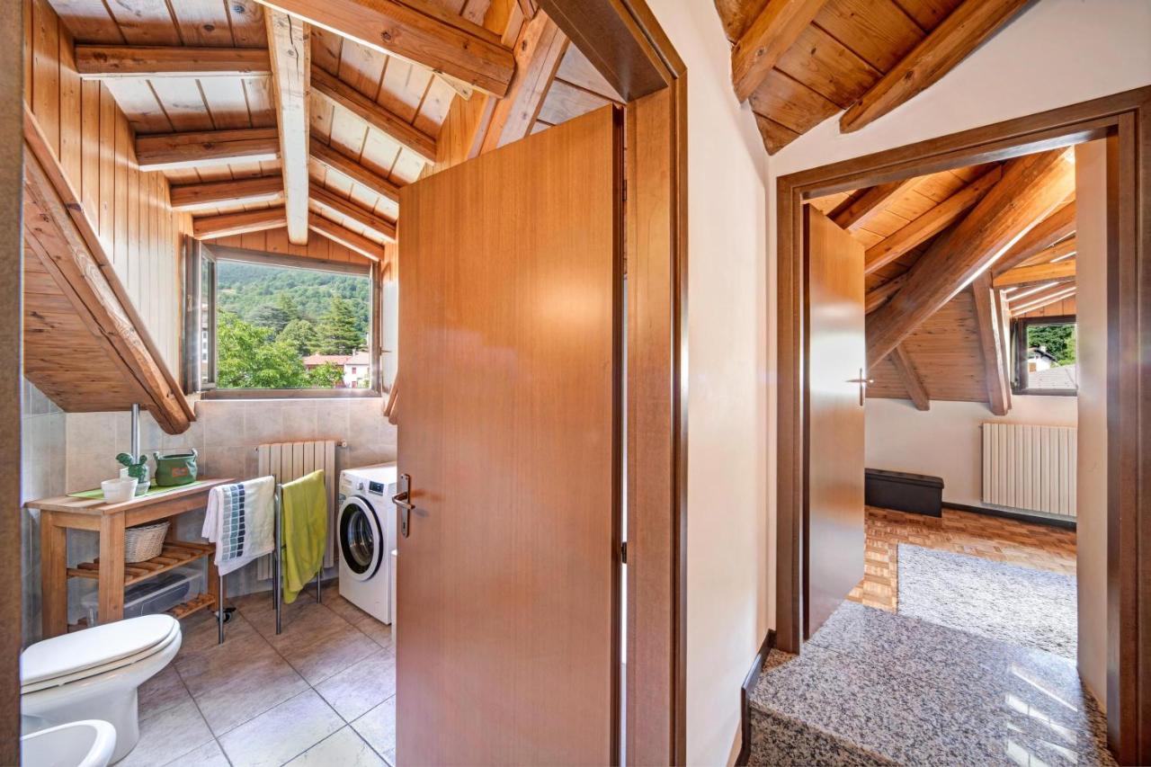 Mansarda Fra Monte E Lago Apartment Esino Lario Bagian luar foto
